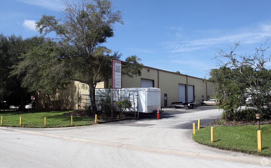 10830 Canal St, Seminole, FL for lease - Building Photo - Image 1 of 7