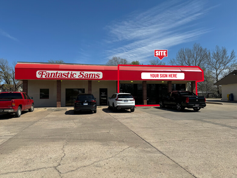 2790-2792 S Seneca St, Wichita, KS for lease - Building Photo - Image 1 of 3