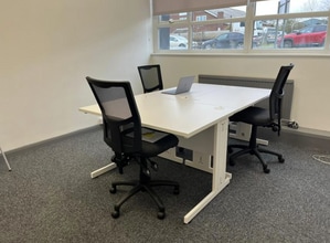 Wilbury Way, Hitchin for lease Interior Photo- Image 1 of 2
