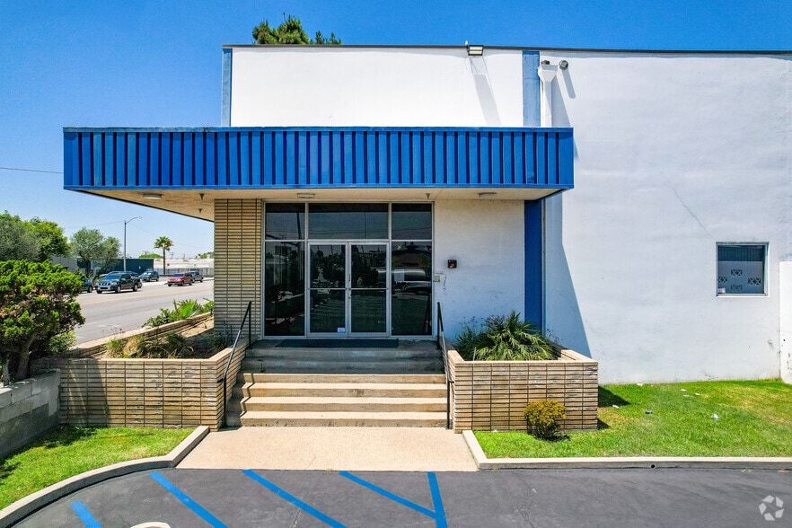 6909 E Washington Blvd, Montebello, CA for lease - Building Photo - Image 3 of 5