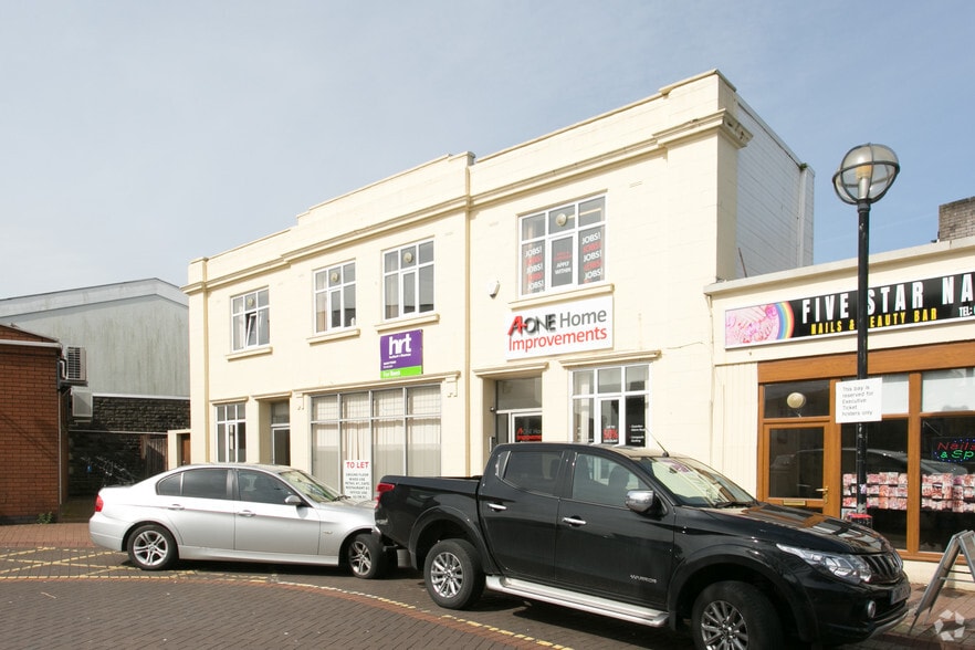 1 Station Sq, Neath for sale - Primary Photo - Image 1 of 1