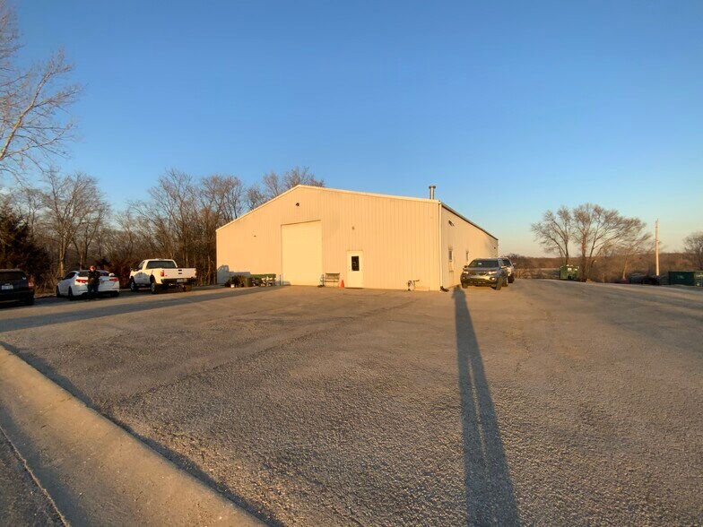 2221 N 145th Ter, Basehor, KS for sale - Building Photo - Image 1 of 1