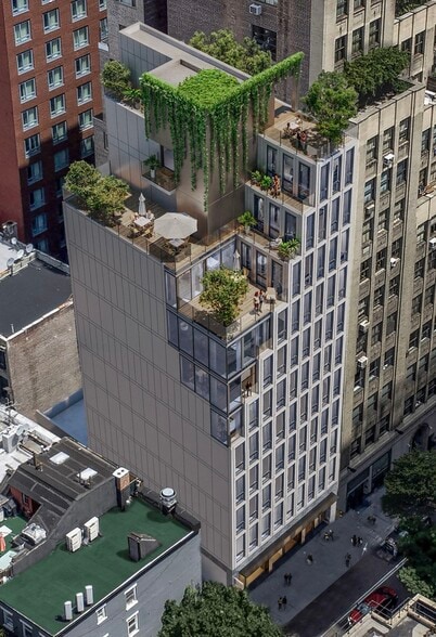 355 W 39th St, New York, NY for sale - Building Photo - Image 2 of 2