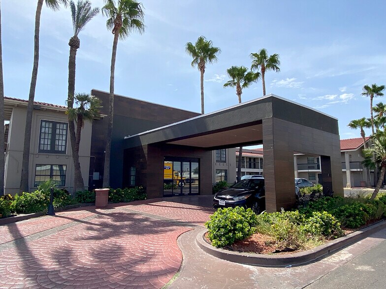 3610 Santa Ursula Ave, Laredo, TX 78041