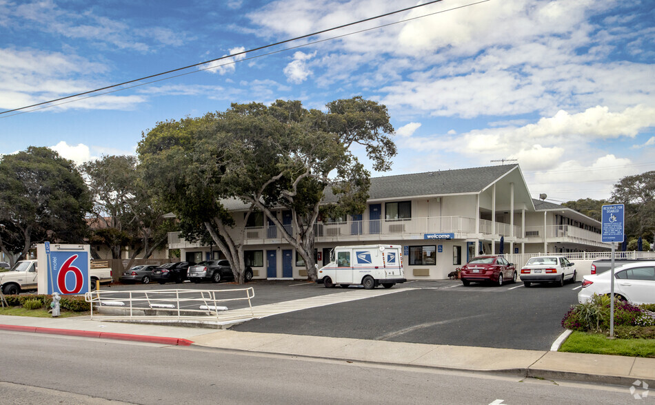 2124 Fremont St, Monterey, CA for sale - Primary Photo - Image 1 of 3