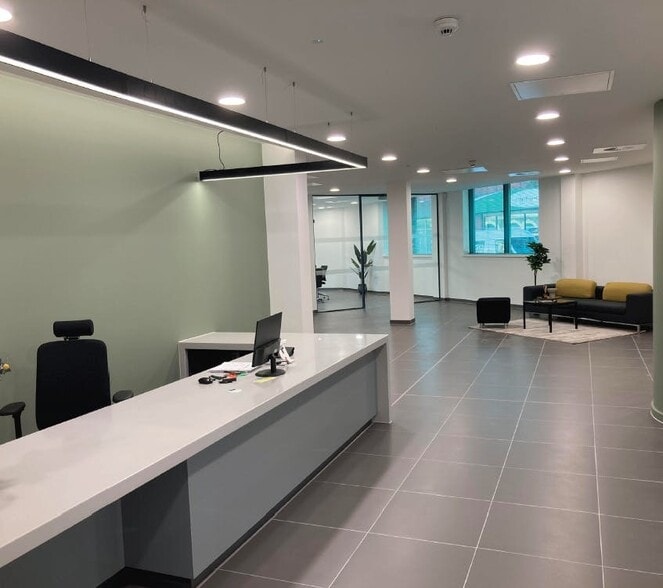 47 Penarth Rd, Cardiff for lease - Building Photo - Image 3 of 12