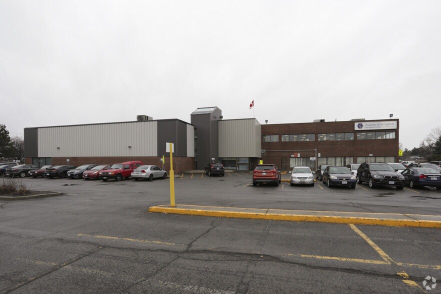 1010-1024 Morrison Dr, Ottawa, ON for lease - Primary Photo - Image 1 of 4