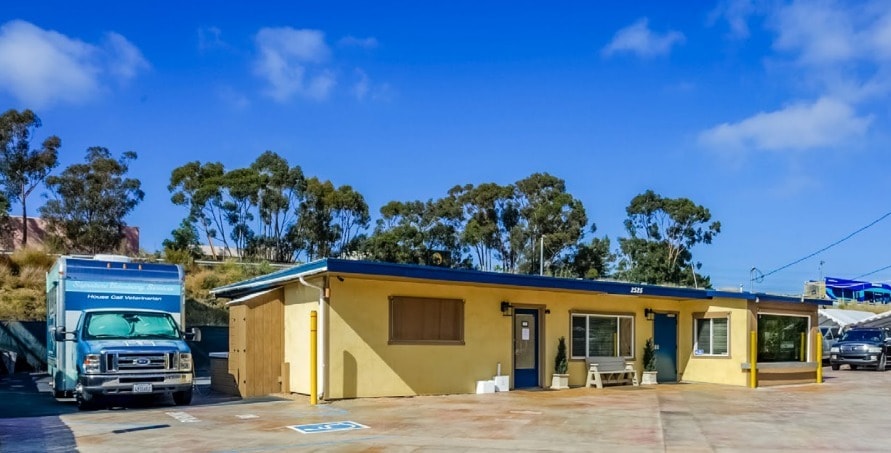 2525 S Vista Way, Oceanside, CA for lease - Primary Photo - Image 2 of 11