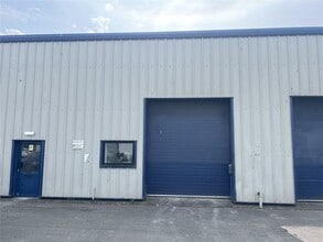 Featherbed Ln, Shrewsbury for lease Building Photo- Image 1 of 3