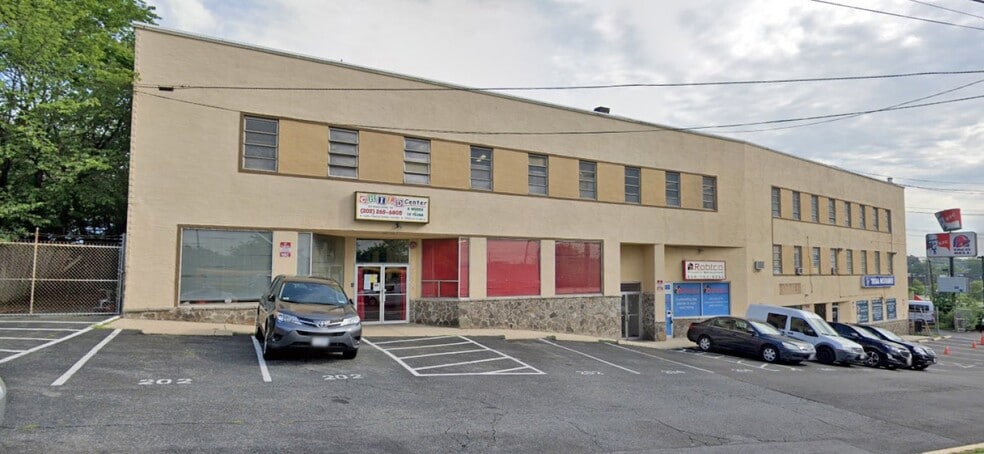 202-212 Riggs Rd NE, Washington, DC for lease - Building Photo - Image 2 of 3