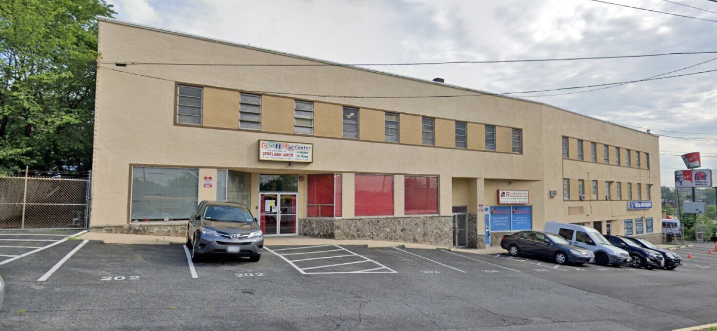 204 Riggs Rd NE, Washington, DC 20011 Flex for Lease