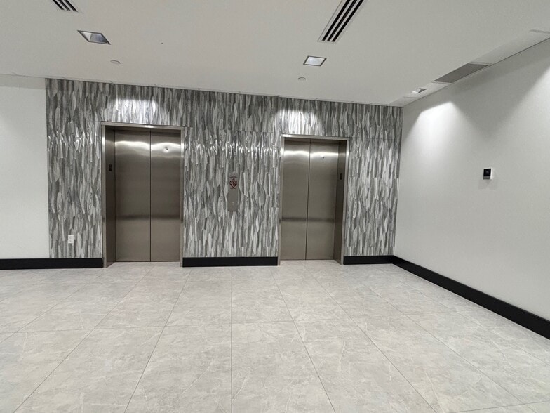 900 SE 3rd Ave, Fort Lauderdale, FL for lease - Interior Photo - Image 3 of 5