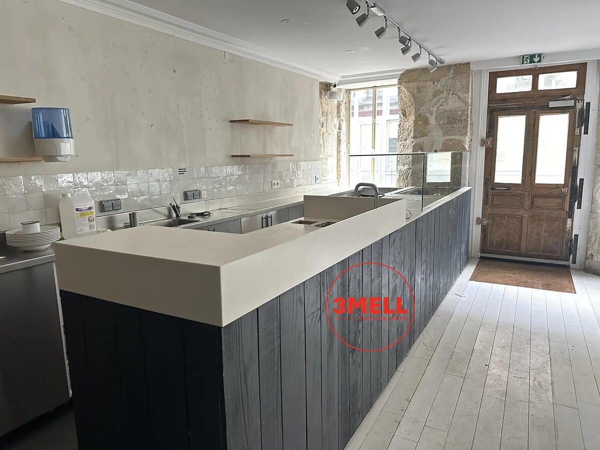 Paris, PAR 75003 - Unit 1 -  - Interior Photo - Image 1 of 6