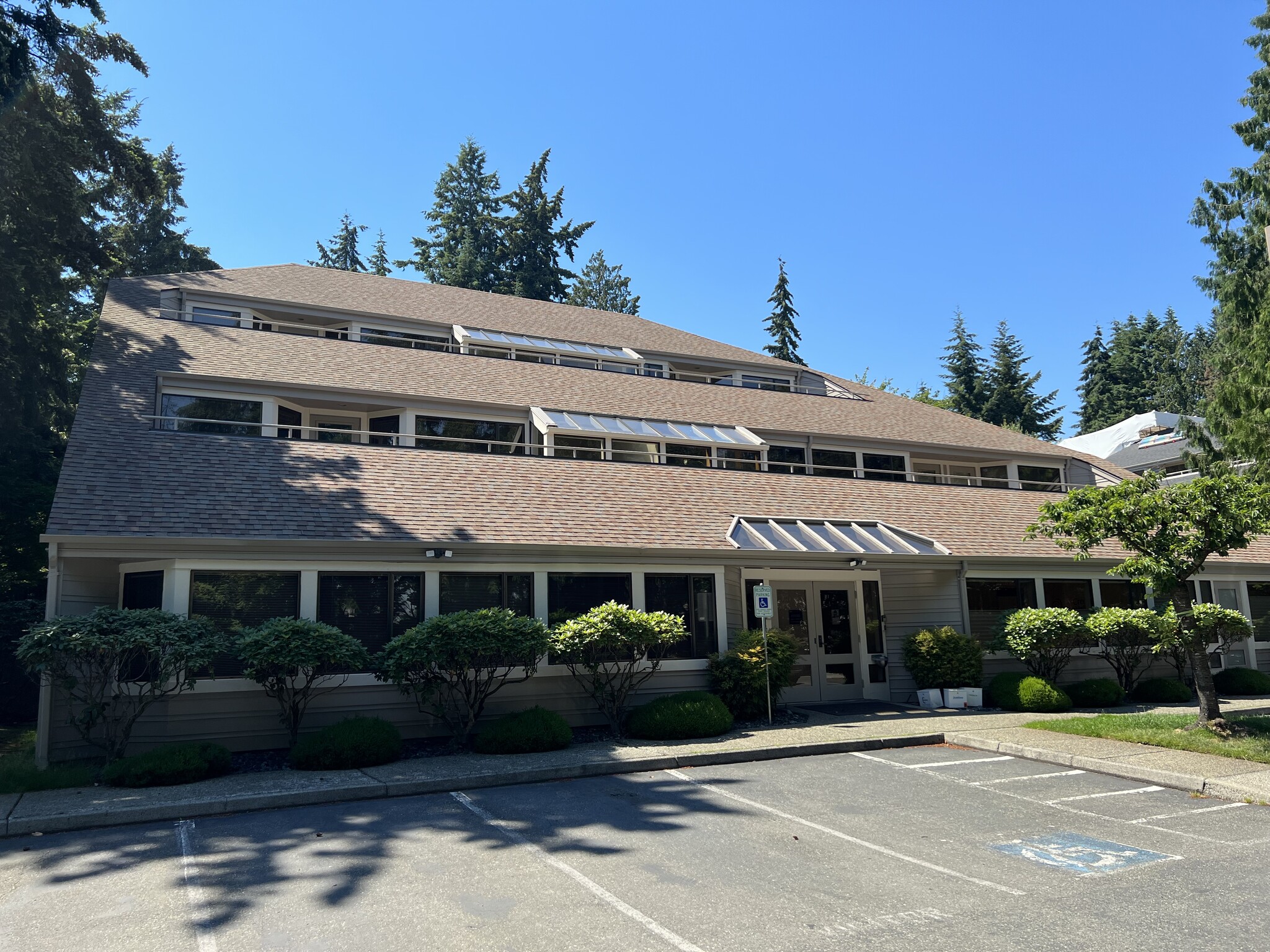 1380 112th Ave NE, Bellevue, WA for lease Building Photo- Image 1 of 4