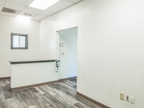 2750 N Texas St, Fairfield, CA for lease Interior Photo- Image 1 of 14