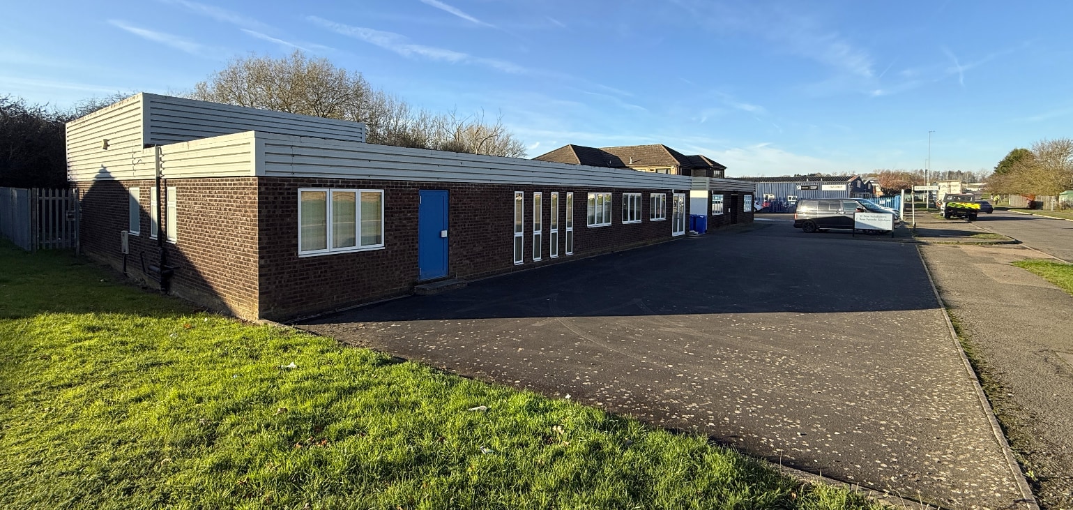 39-41 Sanders Rd, Wellingborough for sale Primary Photo- Image 1 of 2