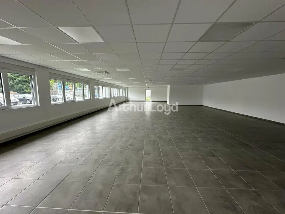 Office in Reims for lease Interior Photo- Image 1 of 4