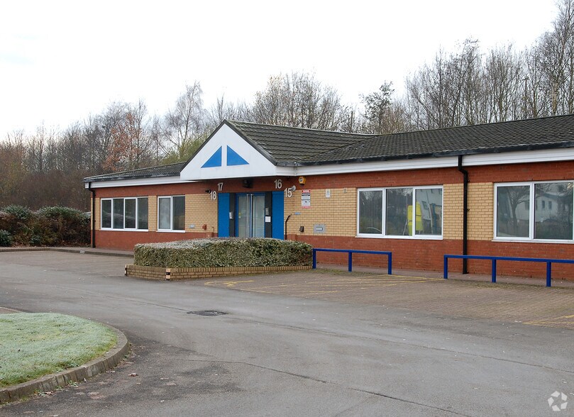 15-18 Waterside Ct, St Helens for sale - Primary Photo - Image 1 of 1