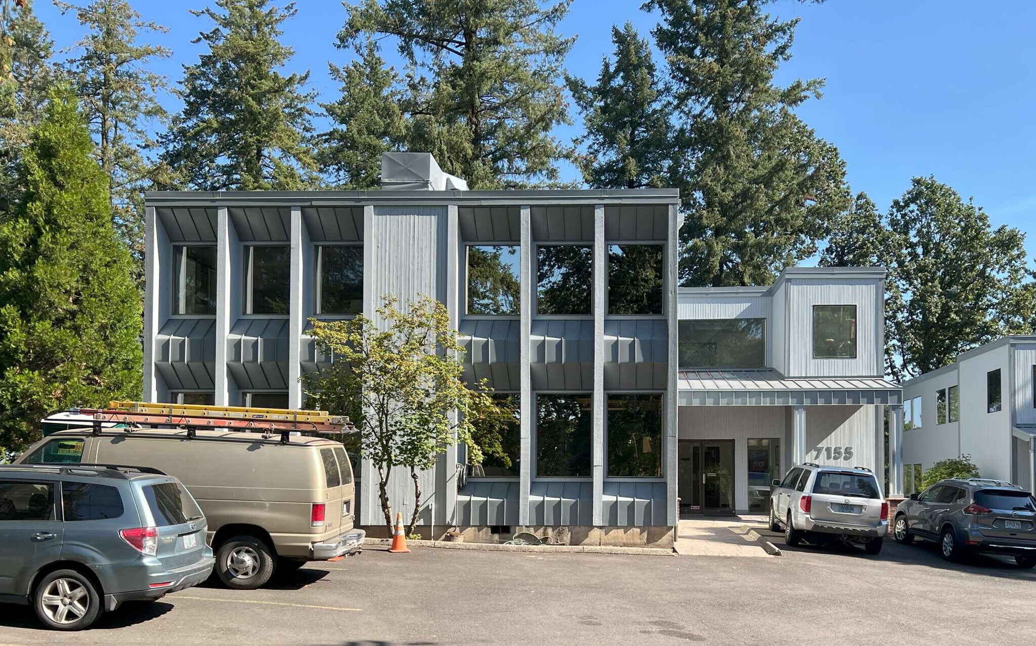 7155 SW Varns St, Portland, OR for sale Primary Photo- Image 1 of 10