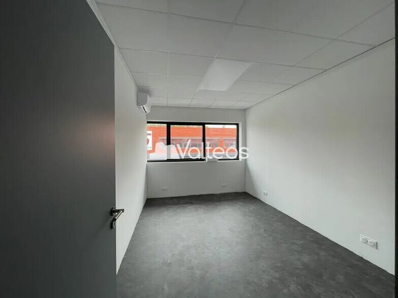 Flex in Muret for sale - Interior Photo - Image 3 of 11