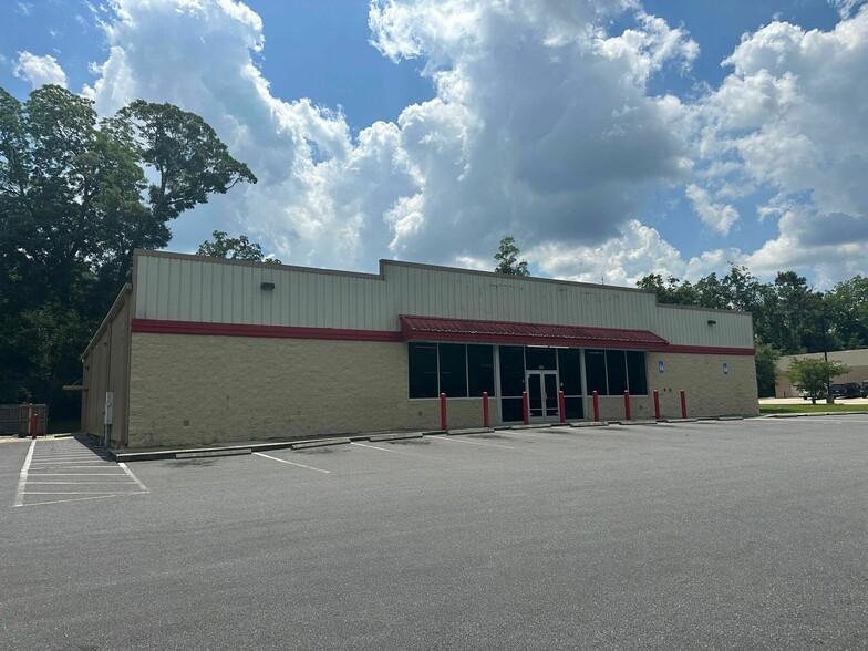 702 S Waukesha St, Bonifay, FL for lease - Primary Photo - Image 1 of 3