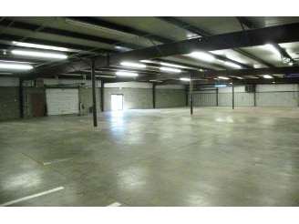 305-330 Smith Dr, Clayton, OH for lease - Building Photo - Image 3 of 5