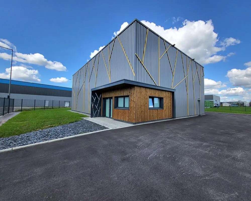 Industrial in Sablé-sur-Sarthe for lease Building Photo- Image 1 of 8