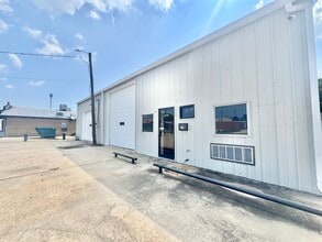 309 S Water Ave, Tahlequah, OK for lease Interior Photo- Image 2 of 14