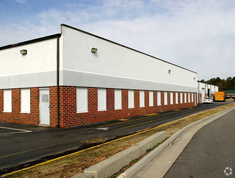 552 Central Dr, Virginia Beach, VA for lease - Building Photo - Image 3 of 5