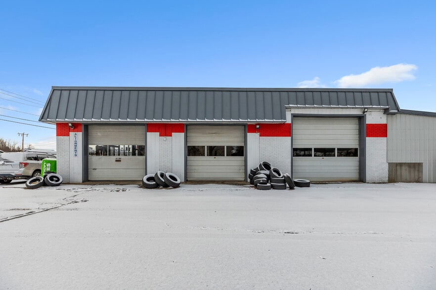 444 Russell St, Hadley, MA for lease - Building Photo - Image 3 of 16