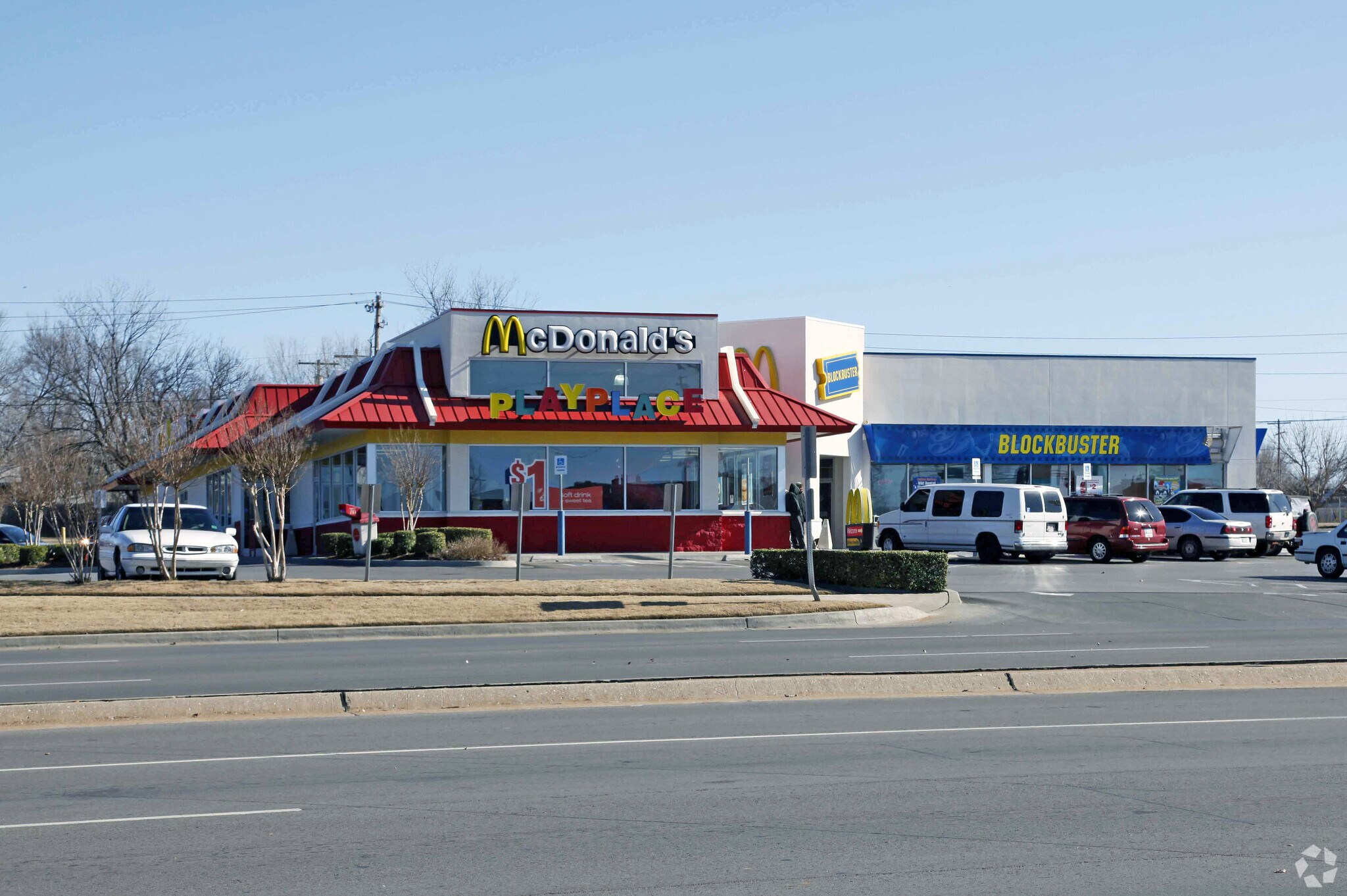 4418 S Shields Blvd, Oklahoma City, OK for lease Primary Photo- Image 1 of 4