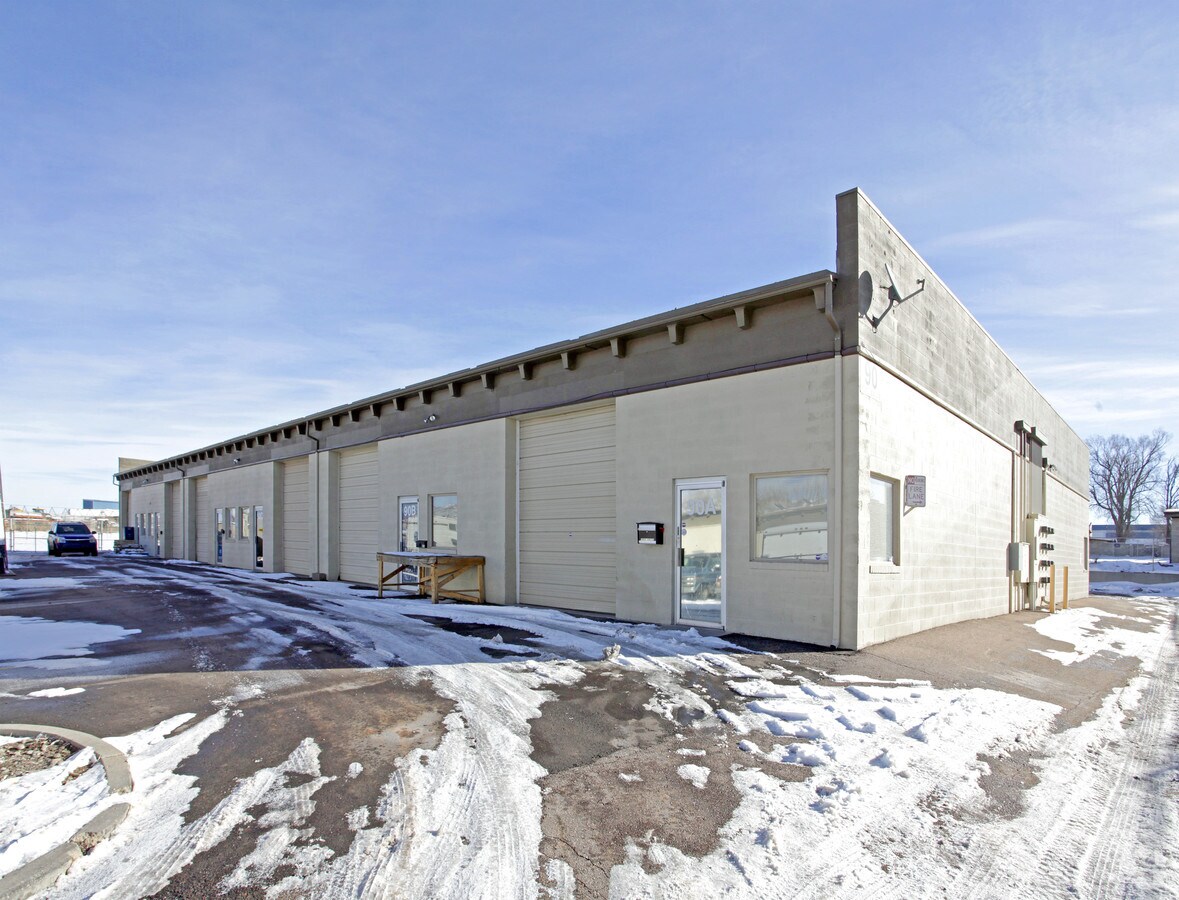 90 Mt View Ln, Colorado Springs, CO 80907