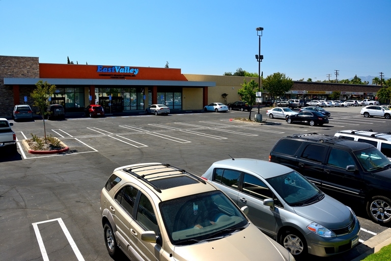 1555 S Garey Ave, Pomona, CA for lease - Building Photo - Image 1 of 5