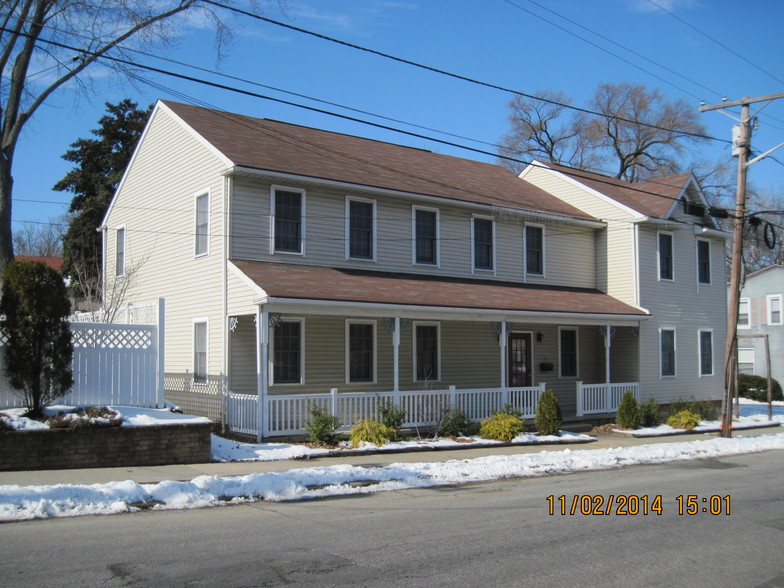 11-17 Wood St, Woodbury, NJ for sale - Building Photo - Image 1 of 1