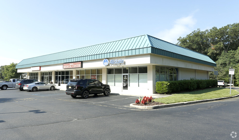 2-70 Ramtown Greenville Rd, Howell, NJ for lease - Building Photo - Image 1 of 8