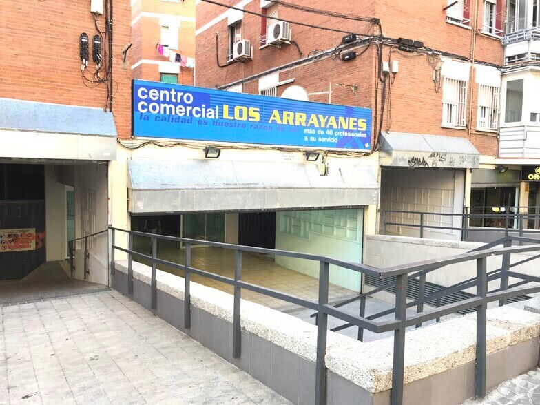 Retail in Madrid, Madrid for sale - Building Photo - Image 2 of 3