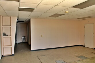 2817 E Yandell Dr, El Paso, TX for lease Interior Photo- Image 2 of 7