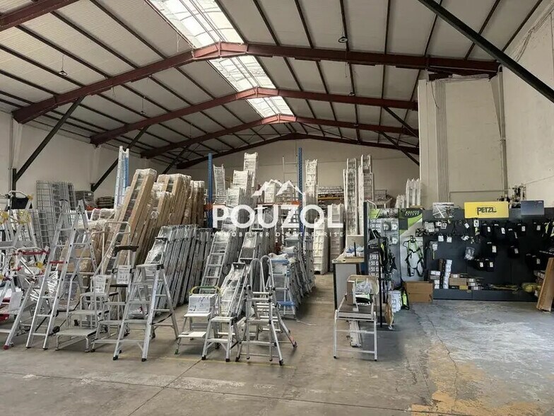 Flex in Aubière for lease - Building Photo - Image 1 of 10