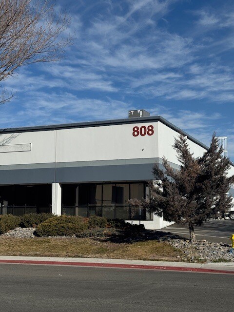 802-808 Packer Way, Sparks, NV for lease Building Photo- Image 1 of 5