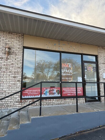 1716 Mineral Spring Ave, Providence, RI for lease - Building Photo - Image 2 of 9