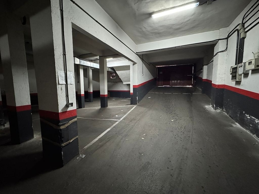 Alcobendas, MAD 28100 - Unit Puerta 01, Esc. 1 -  - Interior Photo - Image 1 of 7