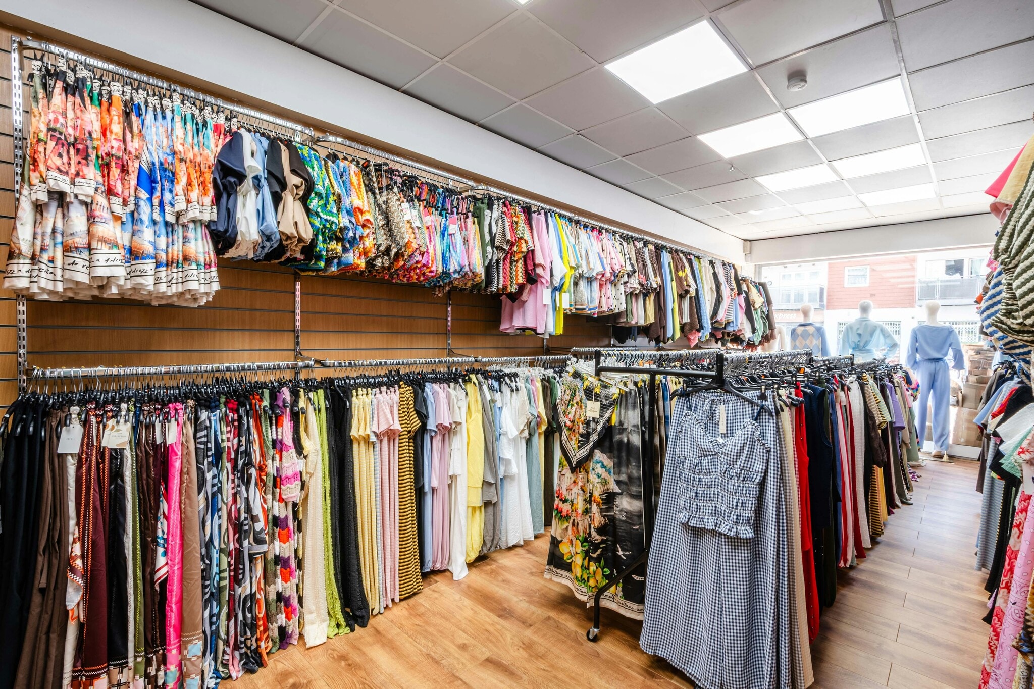219-225 Commercial Rd, London for lease Interior Photo- Image 1 of 10