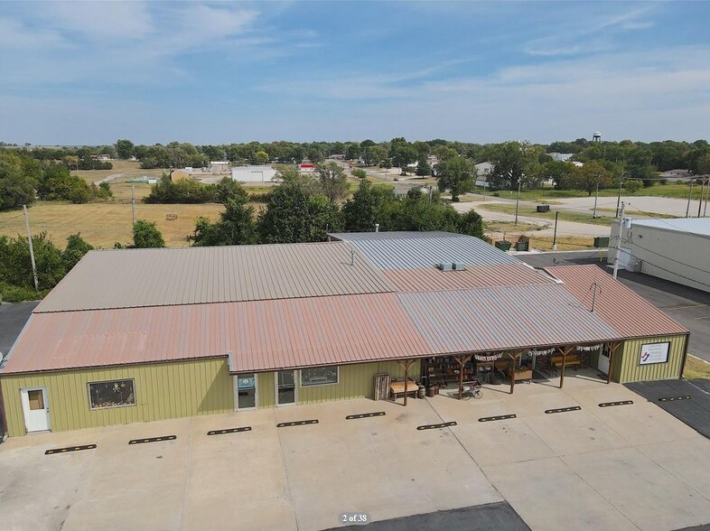 600 N Maple St, Garnett, KS for sale - Primary Photo - Image 1 of 1