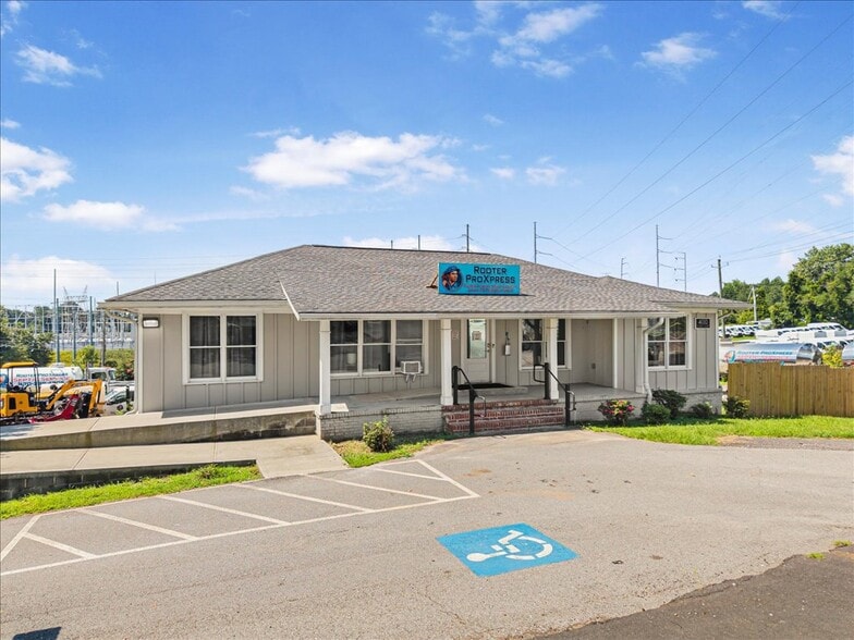 400 Lively Ave, Norcross, GA for sale - Building Photo - Image 3 of 56