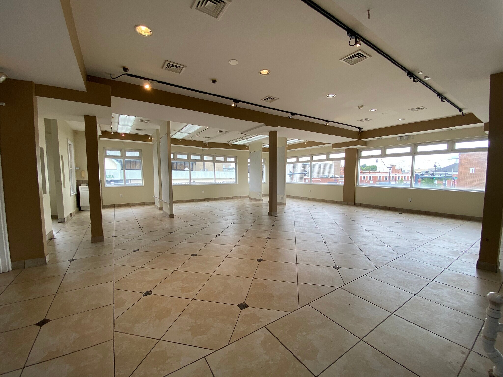 15 Belden Ave, Norwalk, CT 06850 Retail for Lease