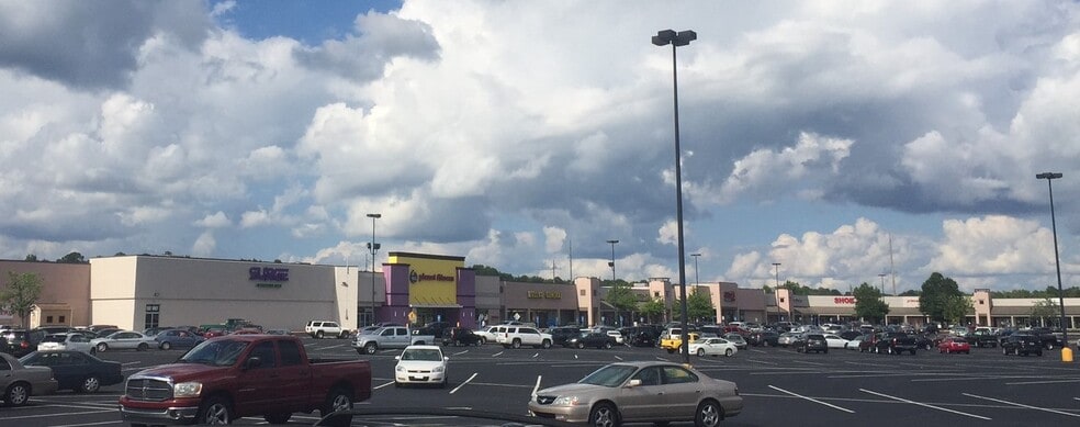 2300-2600 Pepperell Pky, Opelika, AL for lease - Building Photo - Image 1 of 6