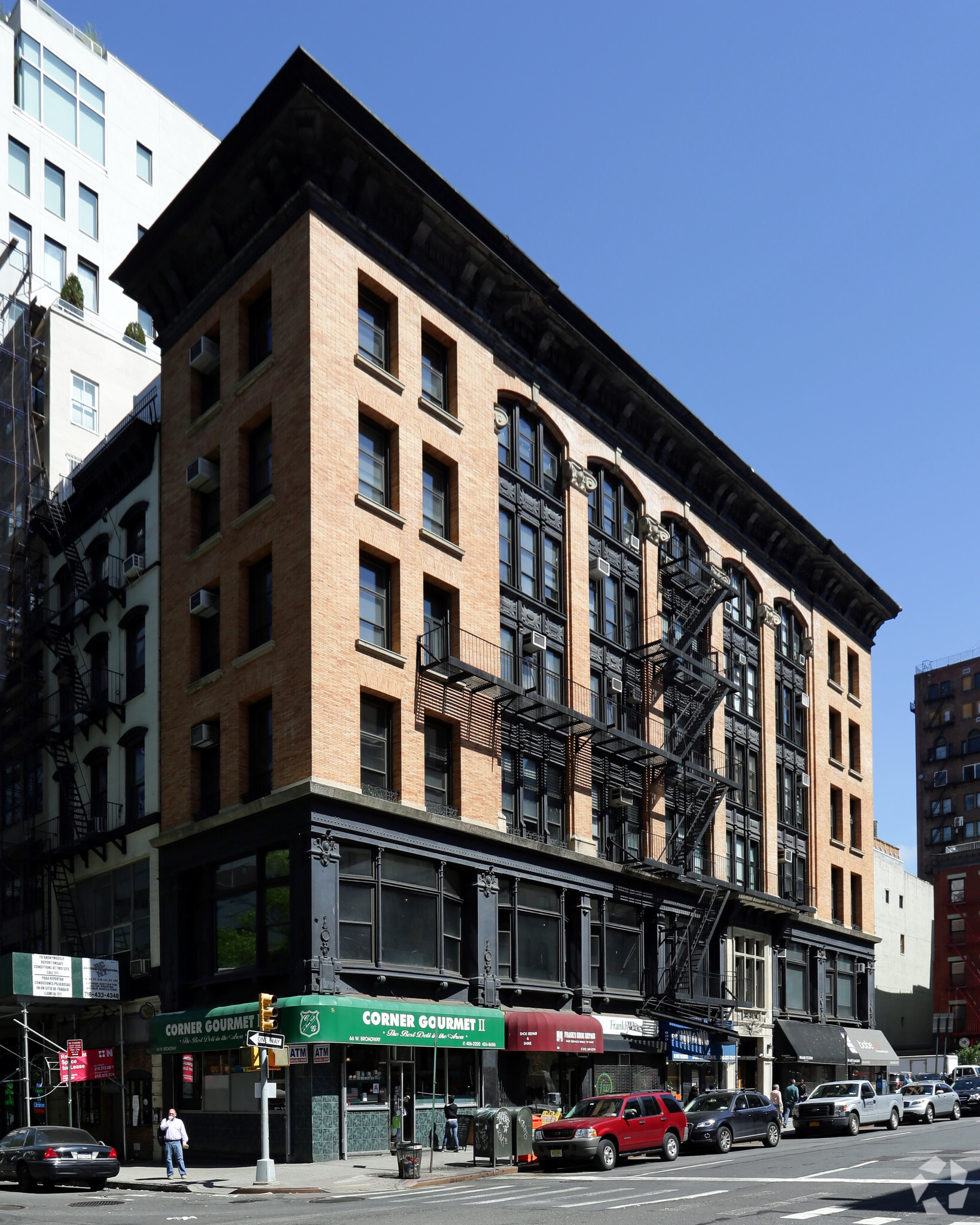 66 W Broadway, New York, NY for lease Primary Photo- Image 1 of 13