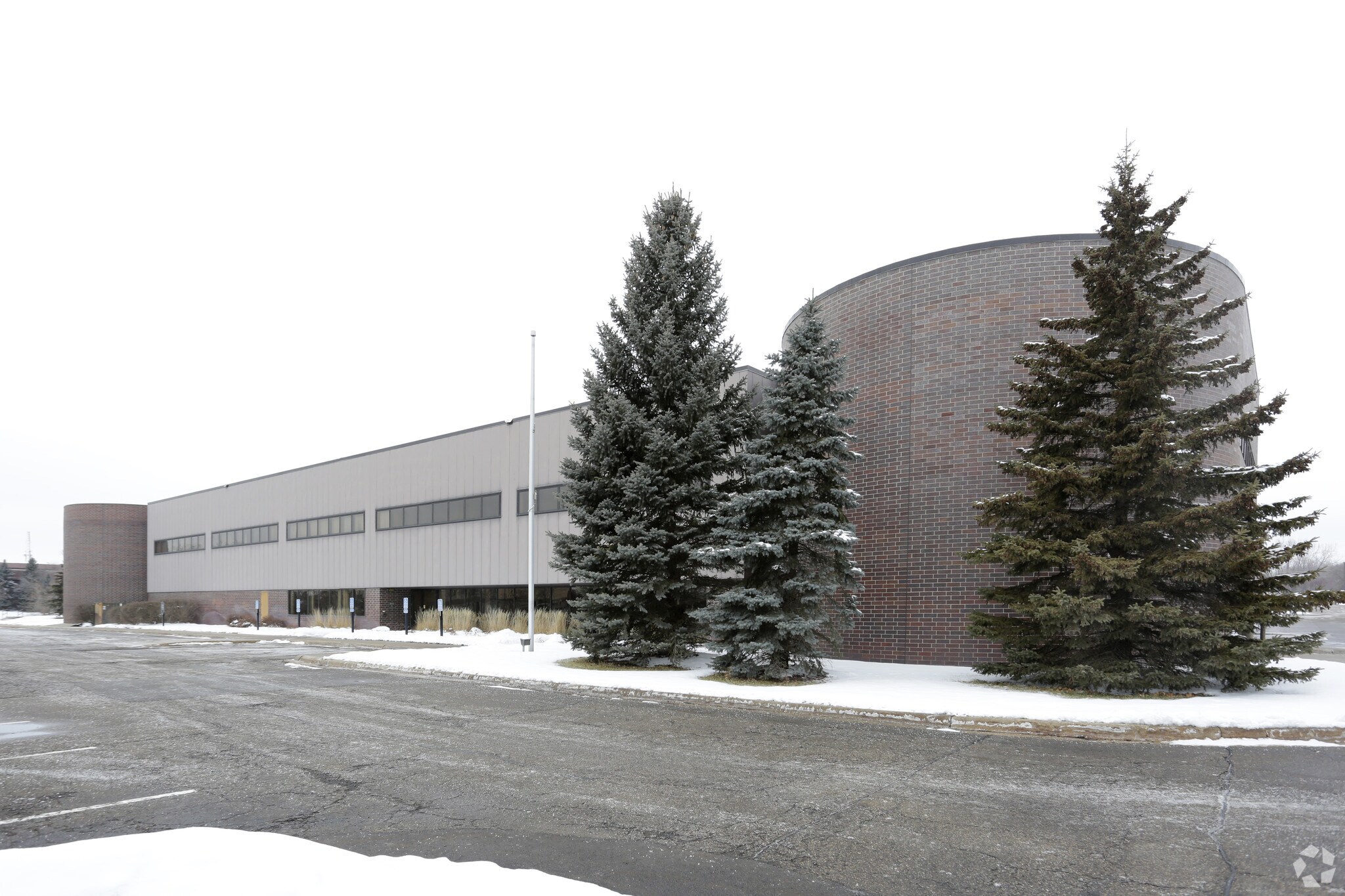 1005-1015 Gramsie Rd, Shoreview, MN for sale Primary Photo- Image 1 of 1