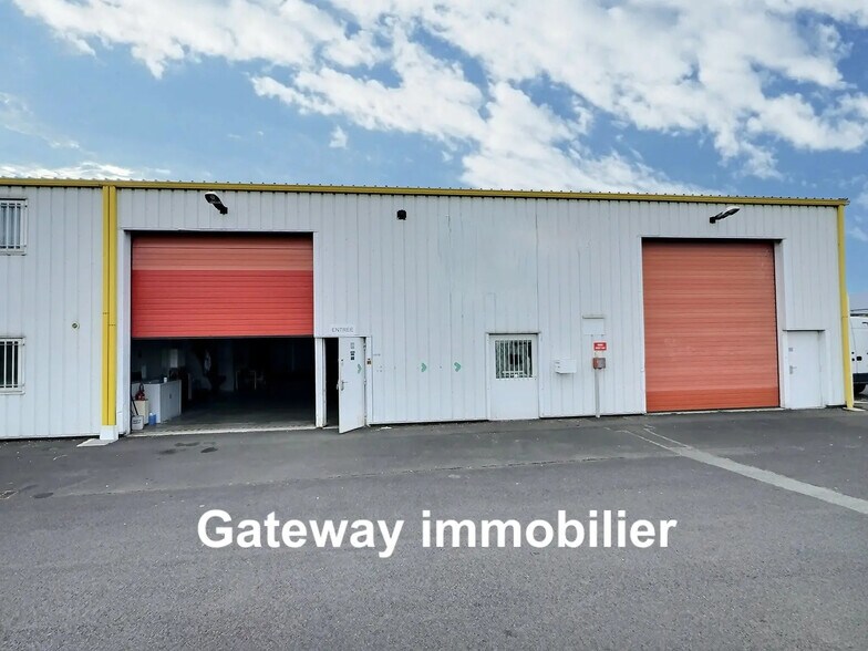 Industrial in COURNON-D'AUVERGNE for lease - Building Photo - Image 1 of 16