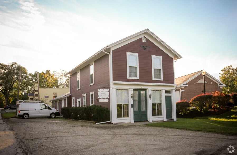 72 Maple Dr, Hudson, OH for sale - Primary Photo - Image 1 of 1